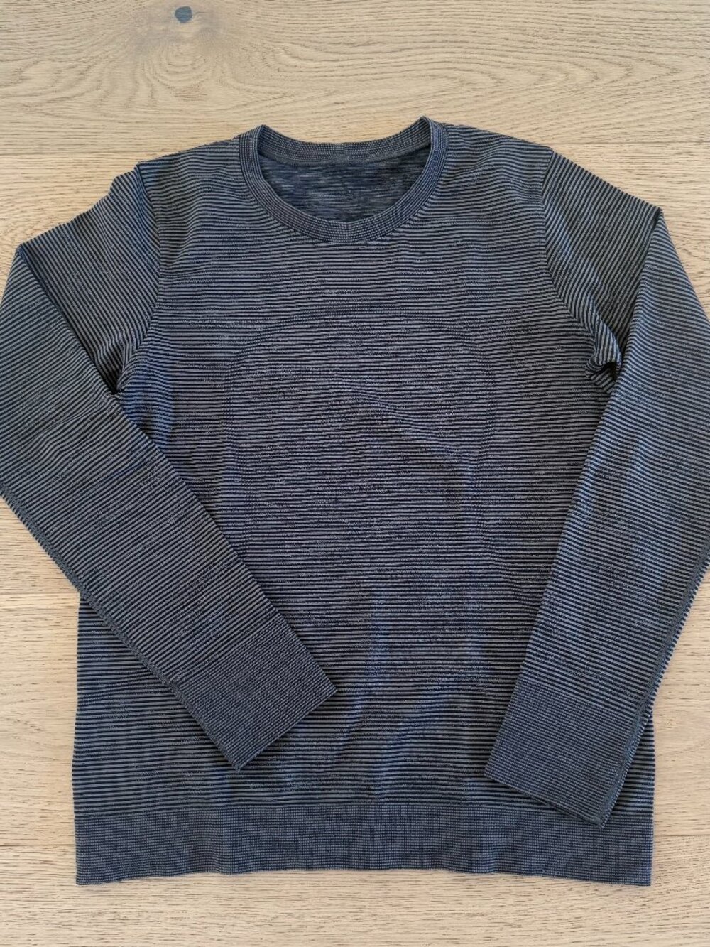 Lululemon Swiftly Relaxed Long-Sleeve Shirt Hip Length - Size 6